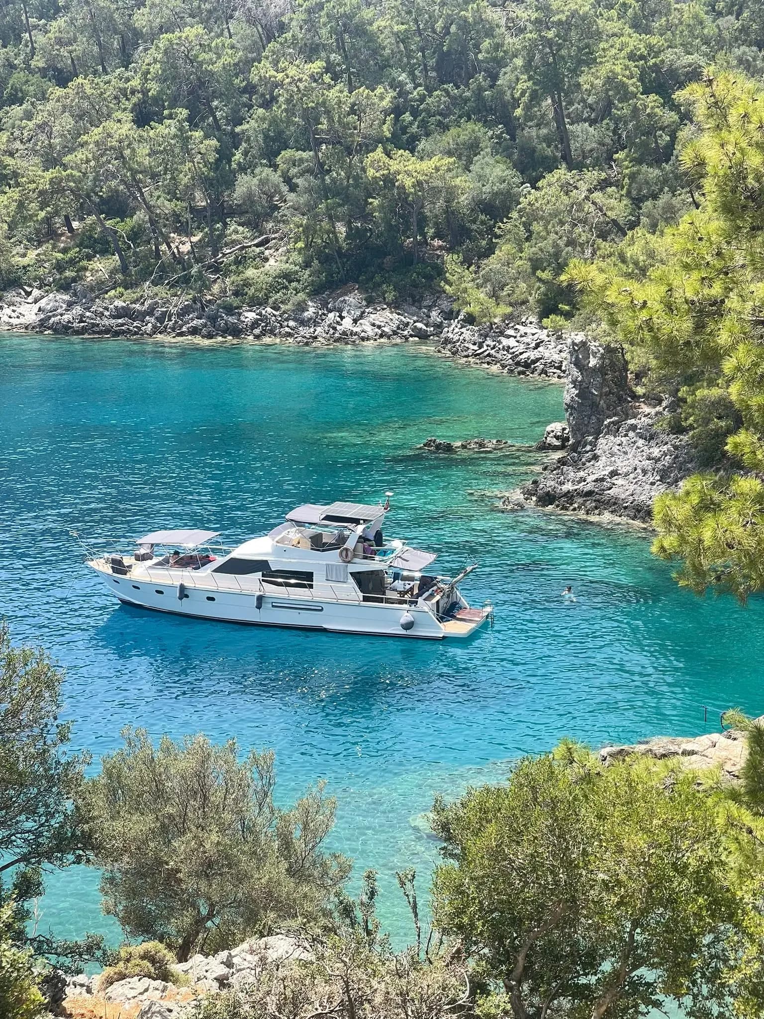 Lagoon 10