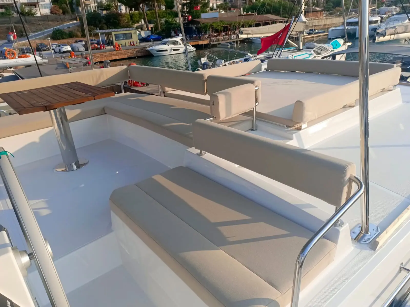 Lagoon 46 3