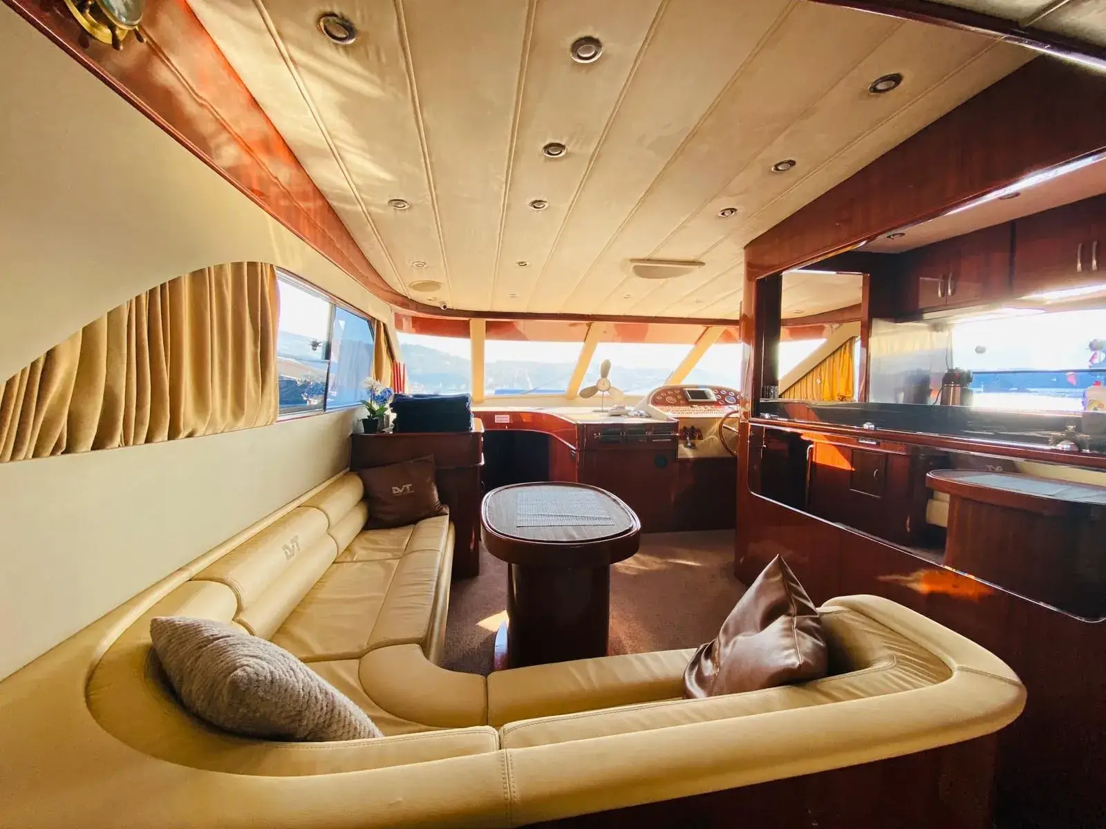 İkiyaka 4 Ana Görsel