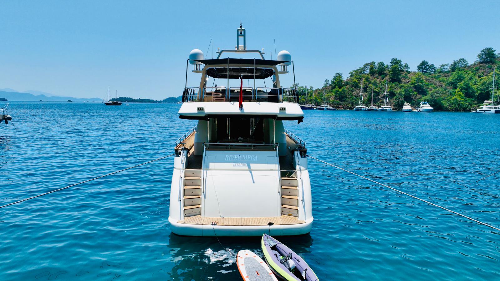 River Azimut 85 (10)