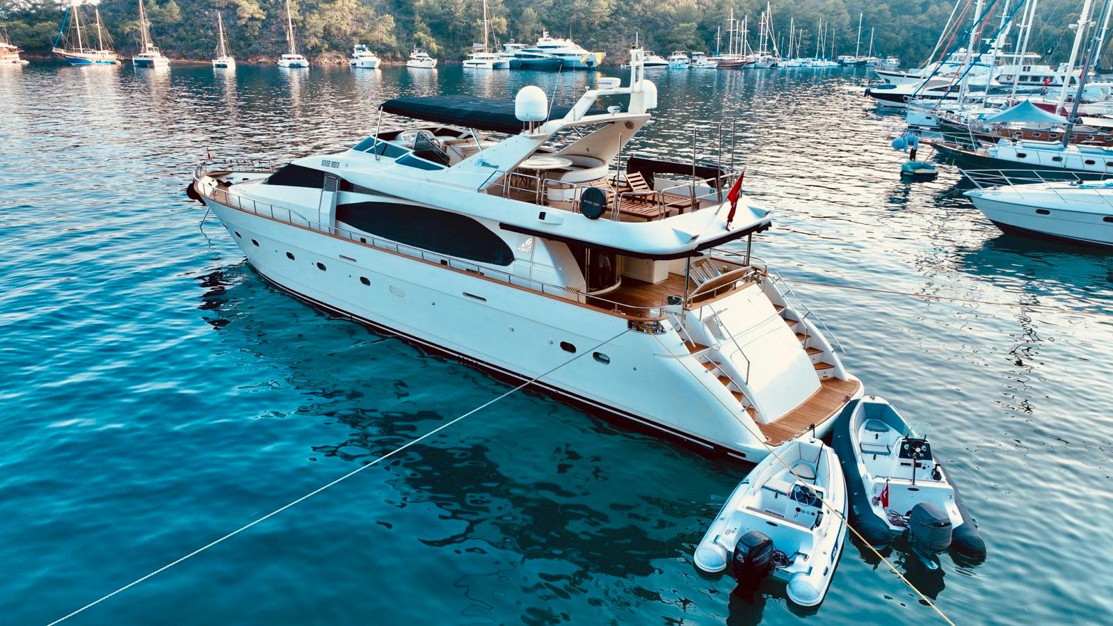 River Azimut 85 (12)